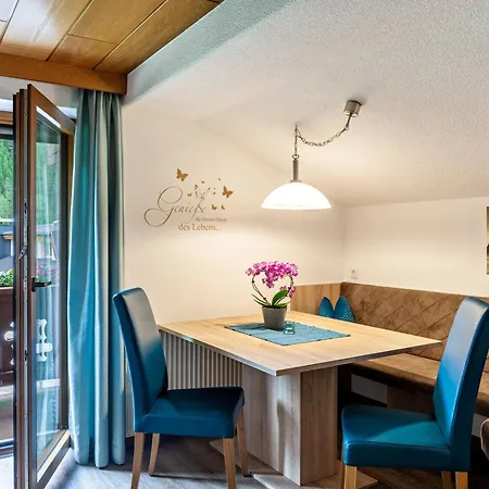 Haus Alpenheim 1 Appartamento *