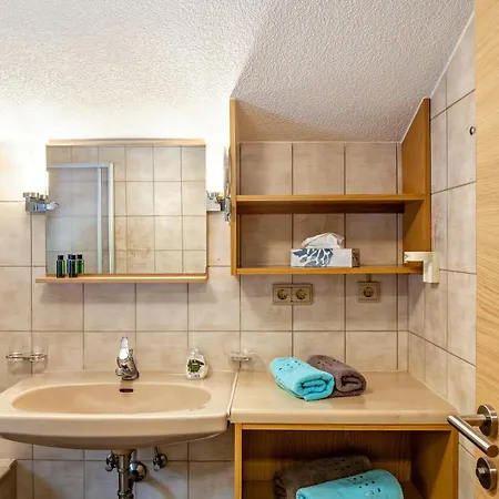 Haus Alpenheim 1 *